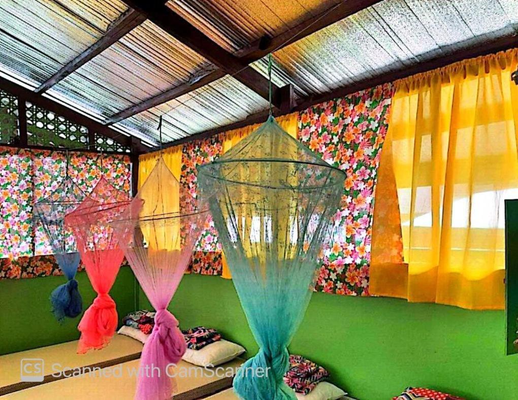 Roca'S Homestay Backpackers Chalet Batuan Exterior foto